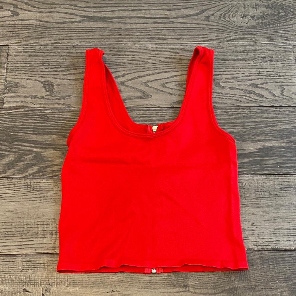 Vibrant Red Zipper Front Crop Top - Picture 2 of 3